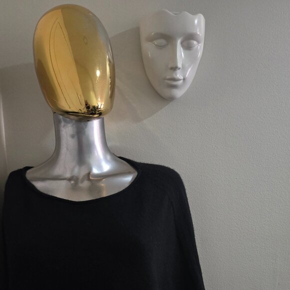 🍂 Autumn Whisper | 100% Pure Black Cashmere Poncho | Effortless Romance - Picture 4 of 10